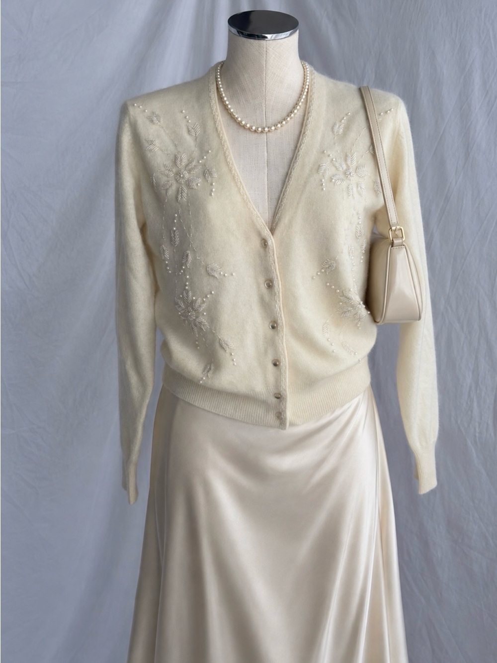 Vintage 90s Lambswool + Angora Pearl Beaded Snowflake Cardigan Sweater | Size M